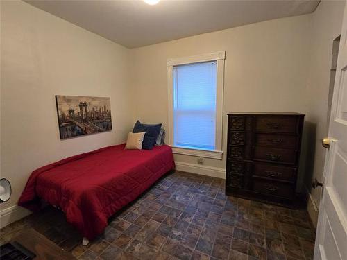 215 Spence St, Winnipeg, MB 