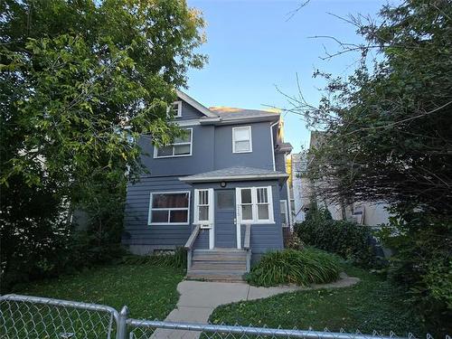 215 Spence St, Winnipeg, MB 