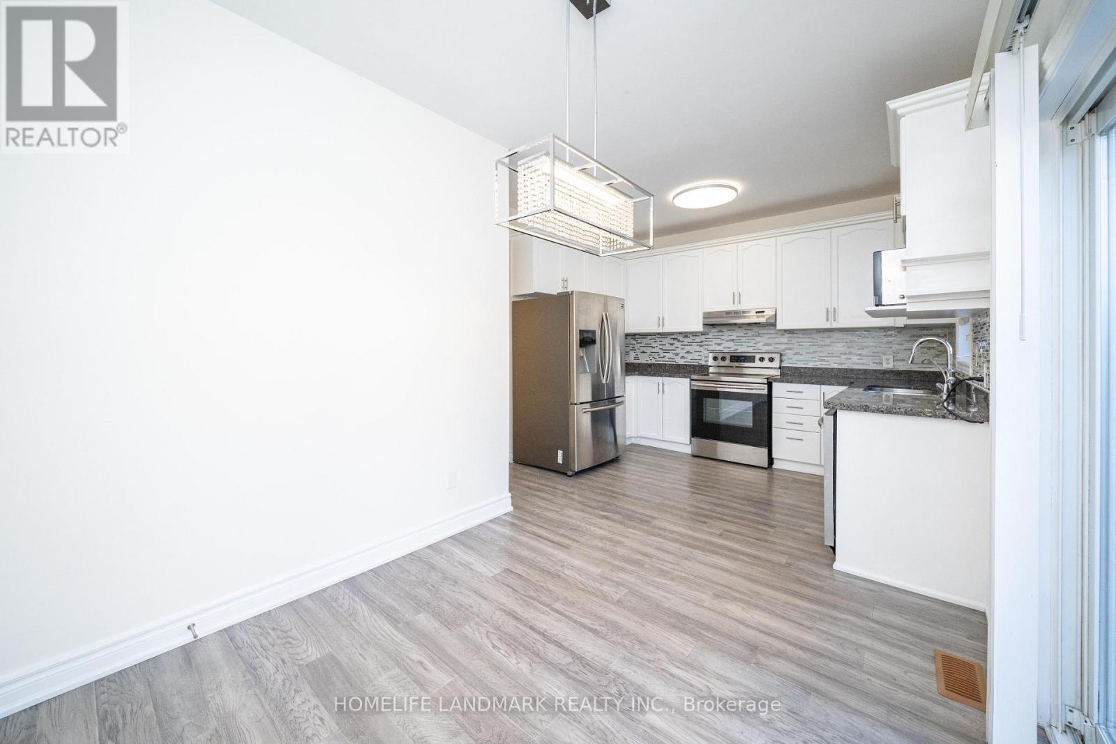 33 Titan Drive, Hamilton, ON