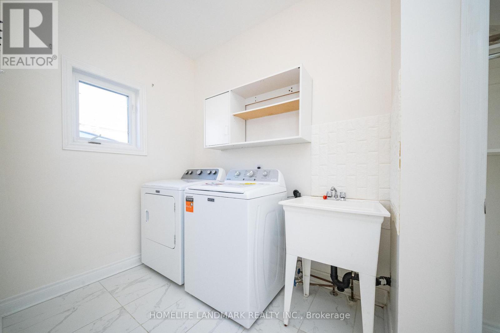 33 Titan Drive, Hamilton, ON