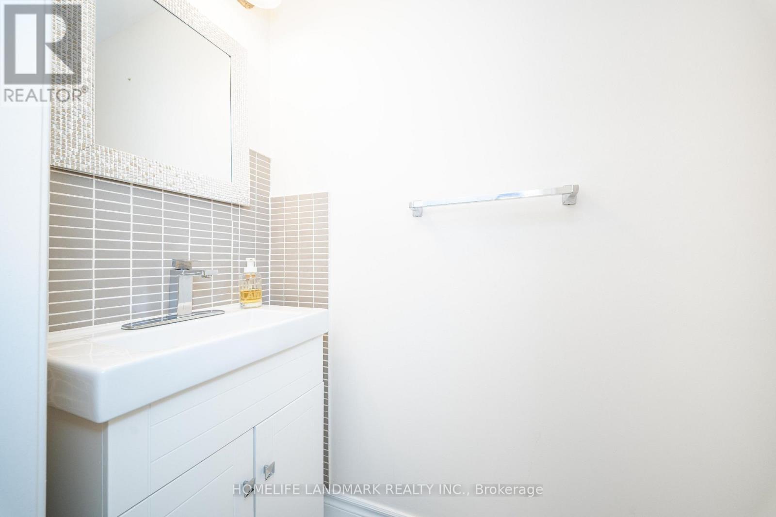 33 Titan Drive, Hamilton, ON
