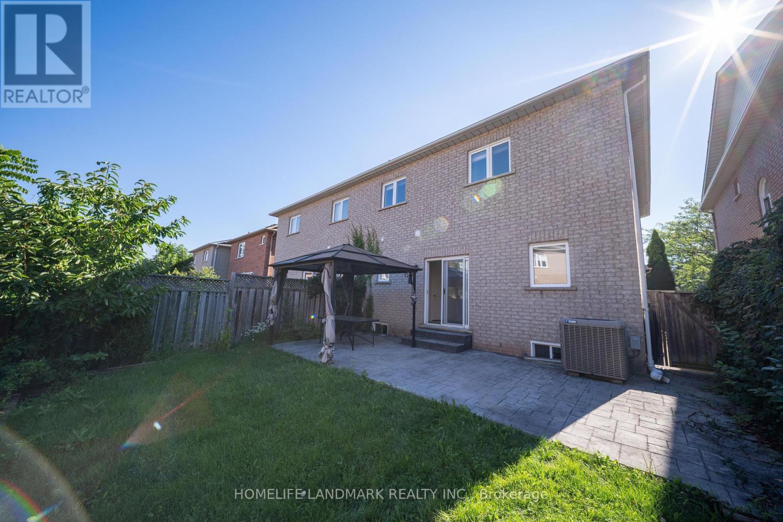 33 Titan Drive, Hamilton, ON