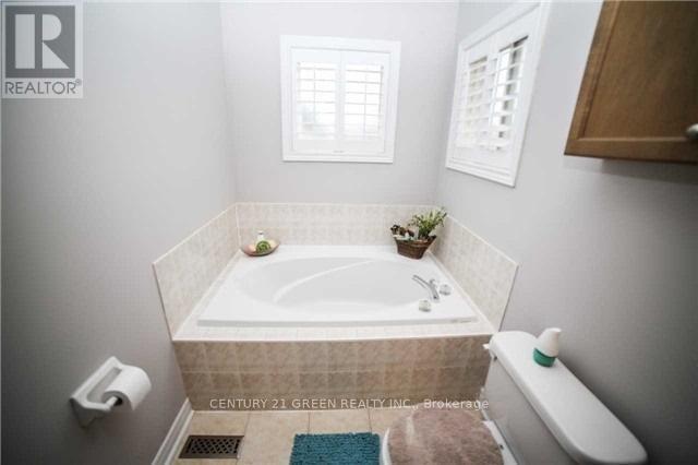 3355 Fountain Park Avenue, Mississauga, ON