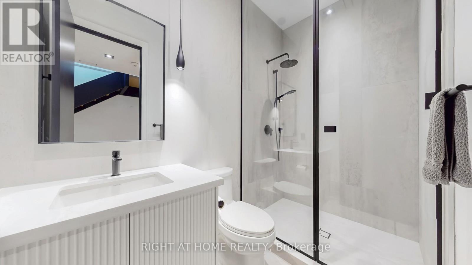 845 Seventh Street, Mississauga, ON