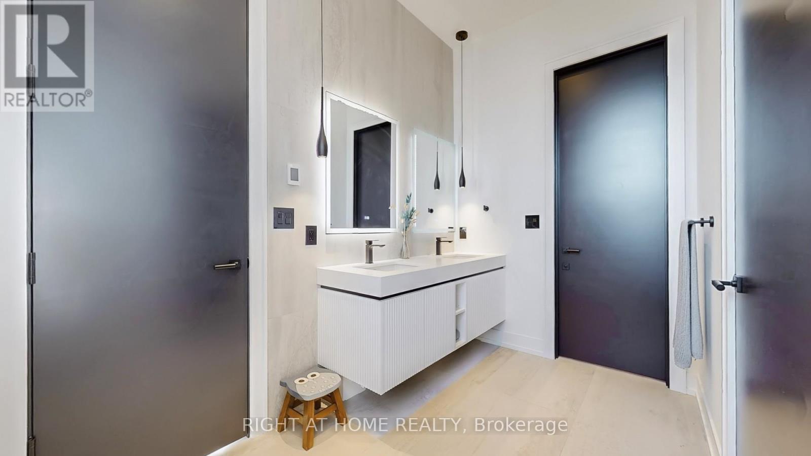 845 Seventh Street, Mississauga, ON