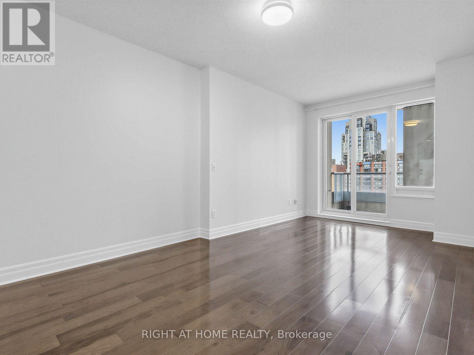 1810 - 35 Balmuto Street, Toronto, ON