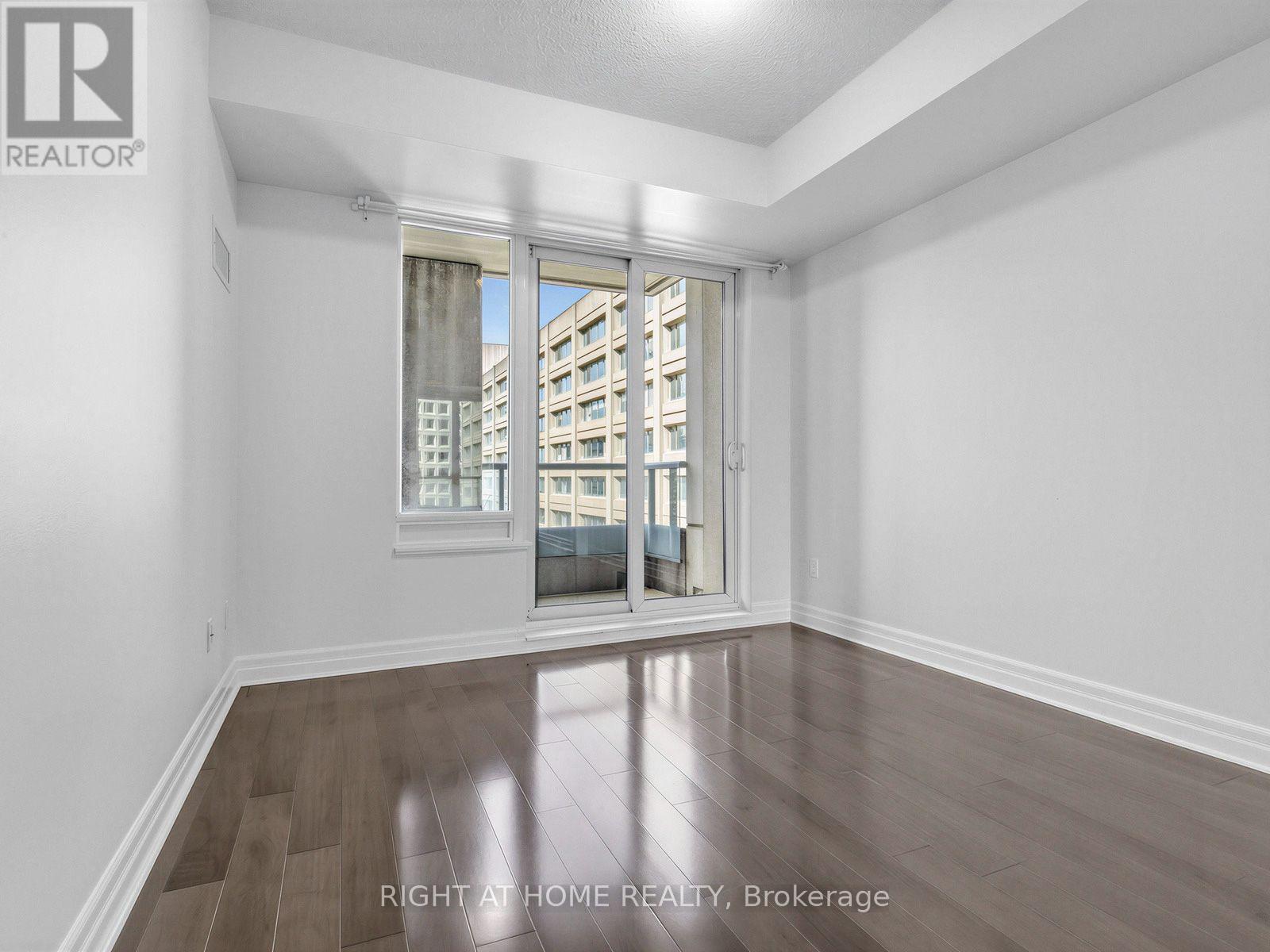1810 - 35 Balmuto Street, Toronto, ON