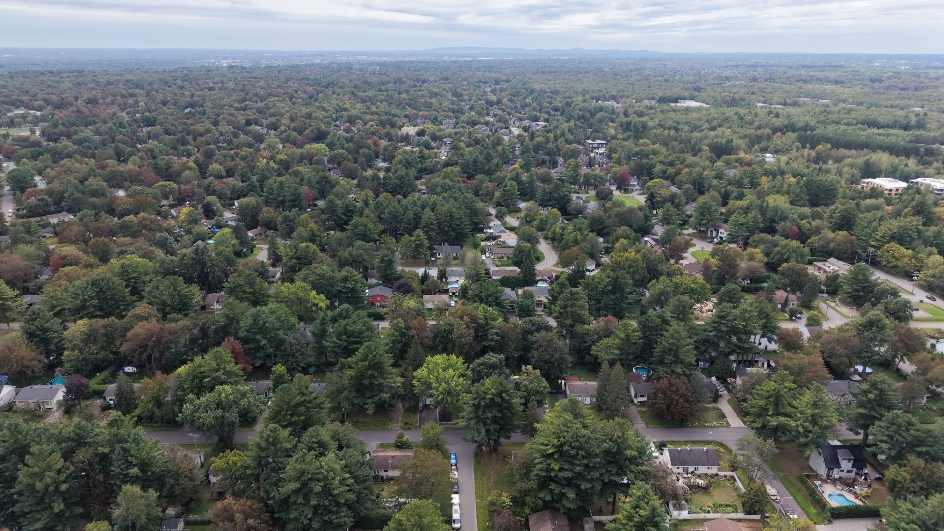 Photo aérienne - 38 Av. De Bruyères, Lorraine, QC