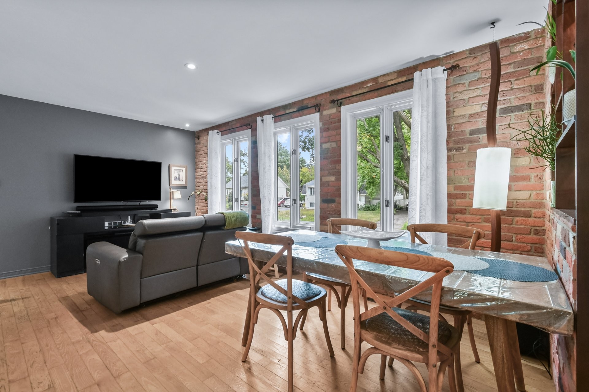Salle à manger - 38 Av. De Bruyères, Lorraine, QC