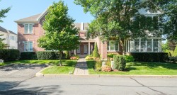 2-660 Rue Paul-Doyon Boucherville, QC J4B 8S6