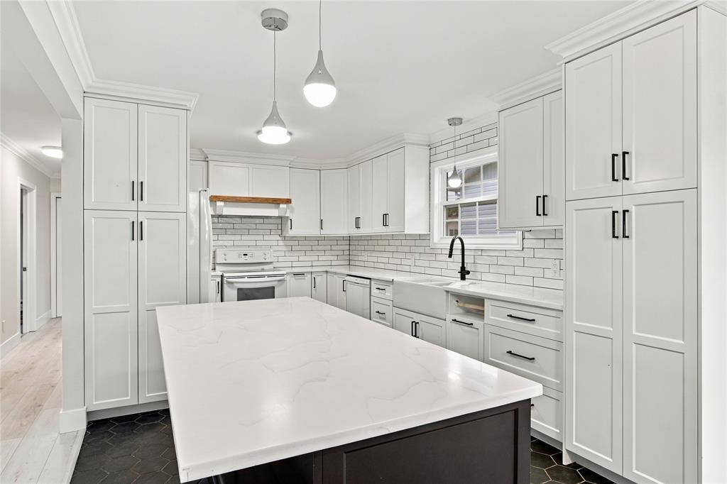 98 Rickenbacker Road, Gander, NL