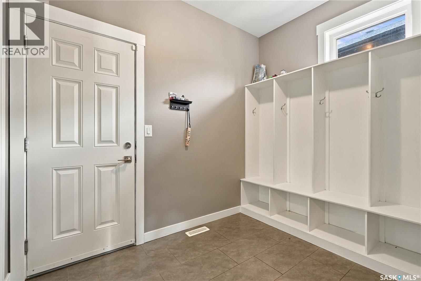 411 Hastings Crescent, Saskatoon, SK