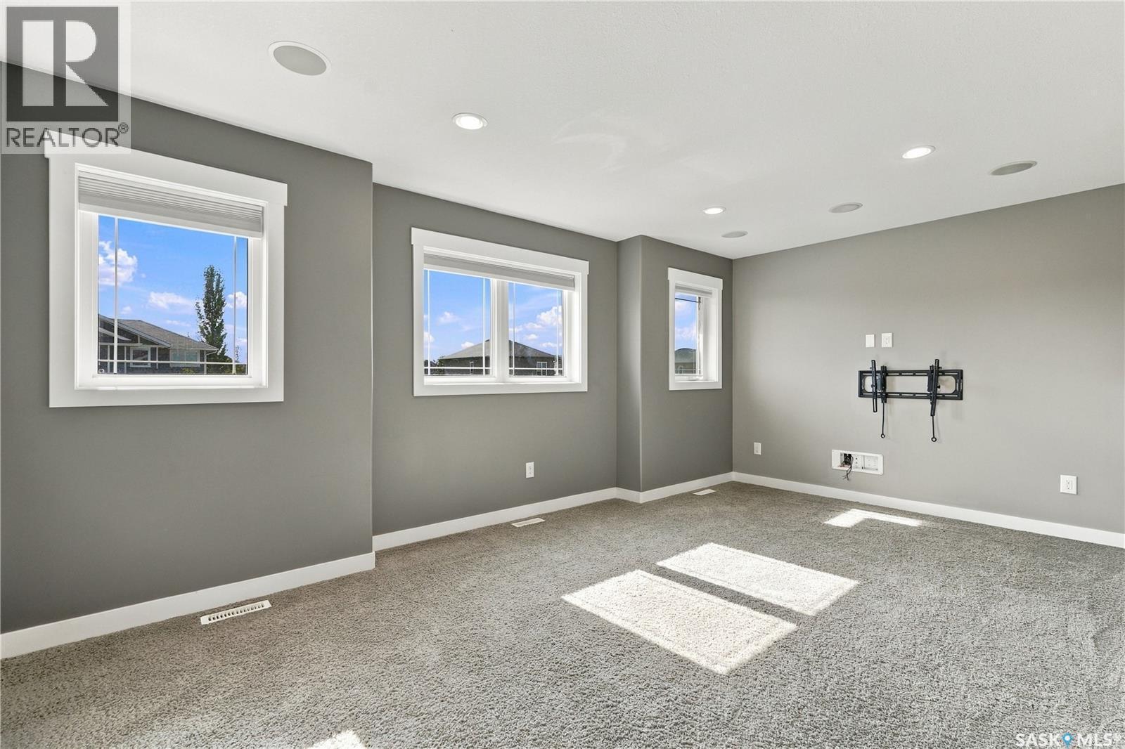 411 Hastings Crescent, Saskatoon, SK