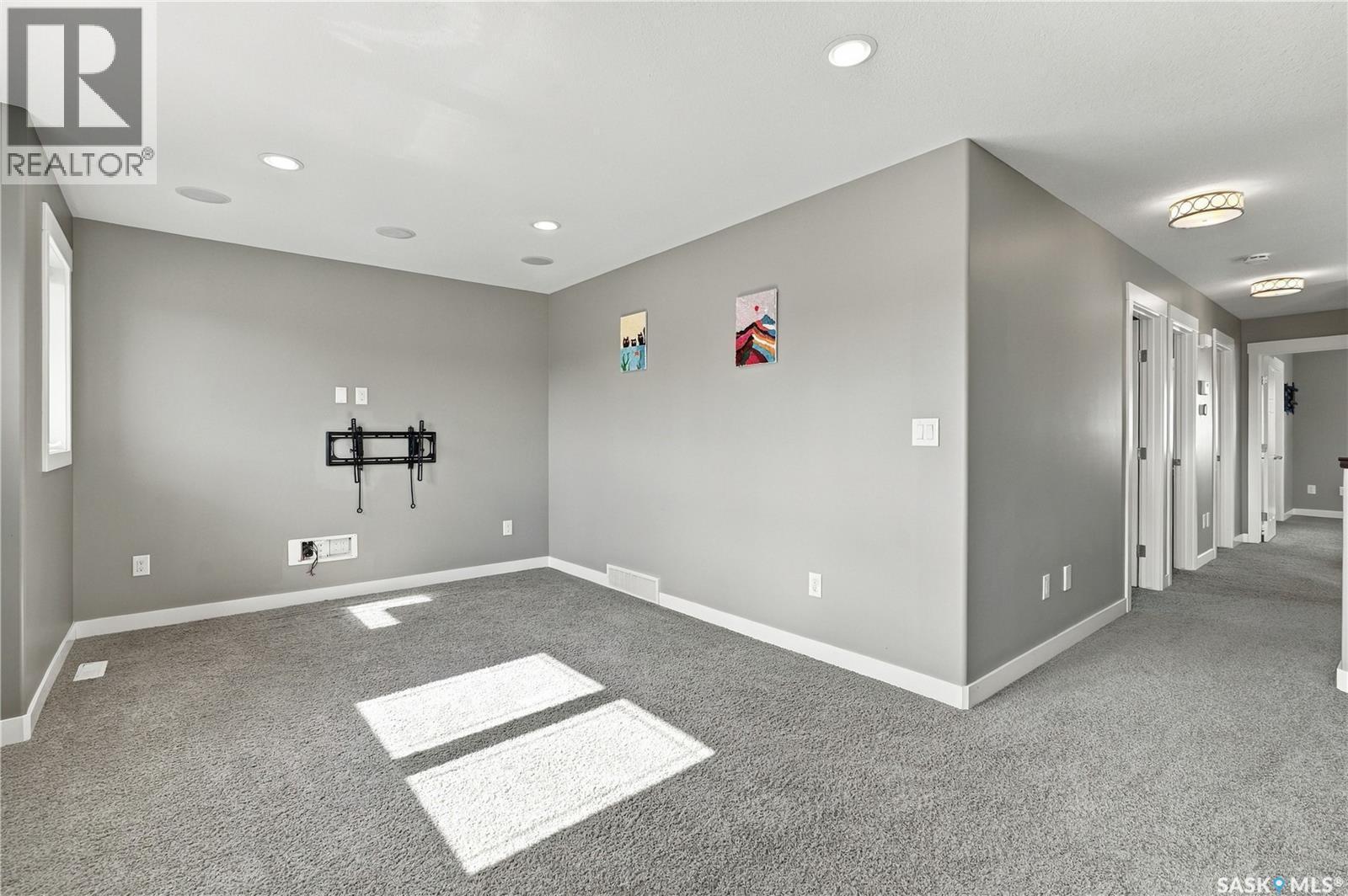 411 Hastings Crescent, Saskatoon, SK