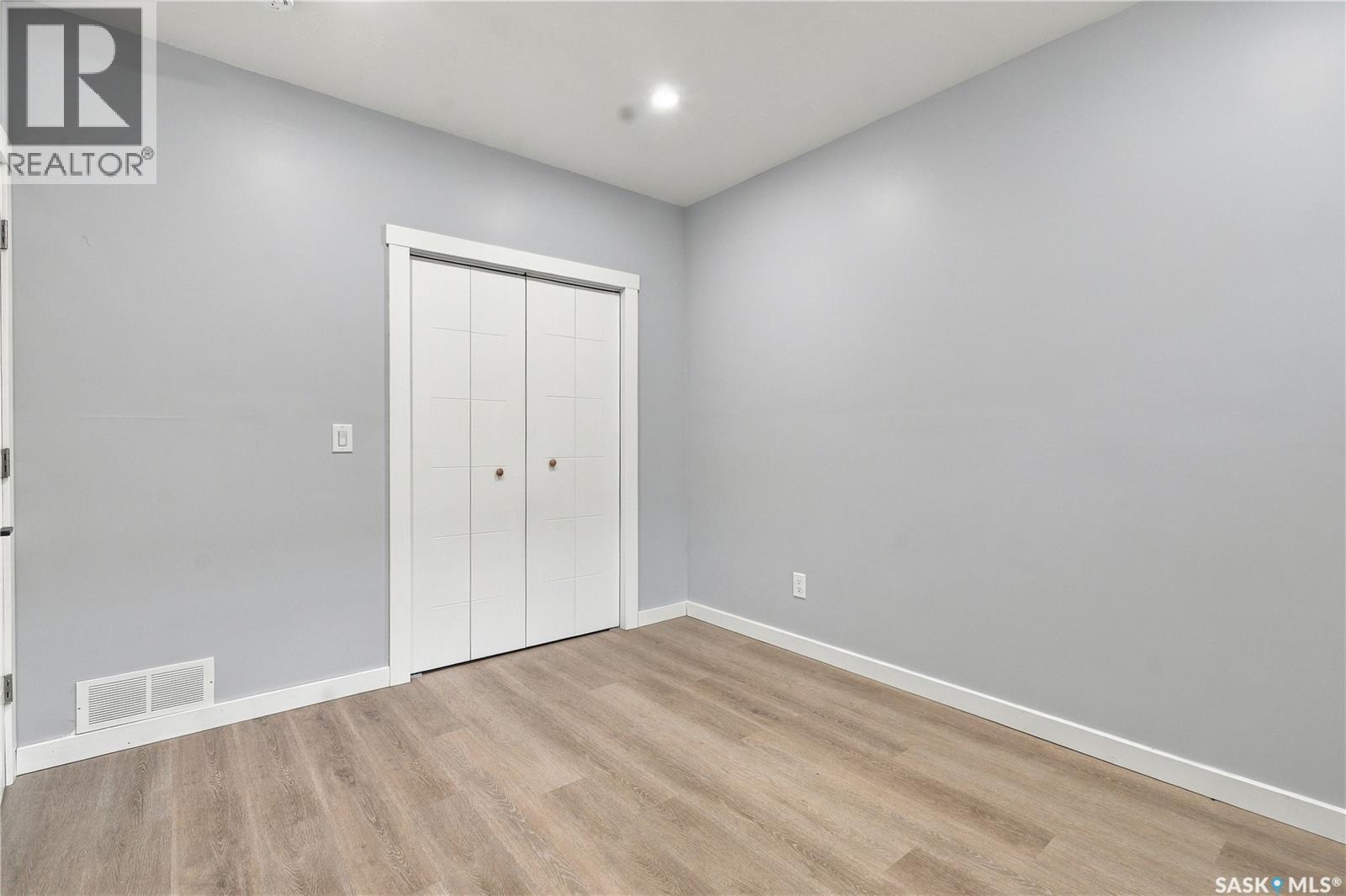 411 Hastings Crescent, Saskatoon, SK