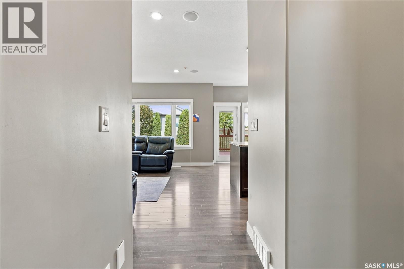 411 Hastings Crescent, Saskatoon, SK