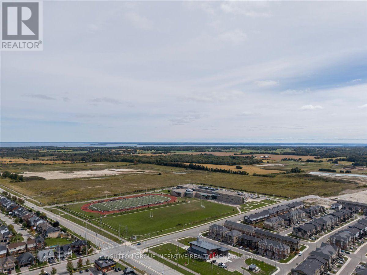 883 Mapleview Drive E, Barrie, ON