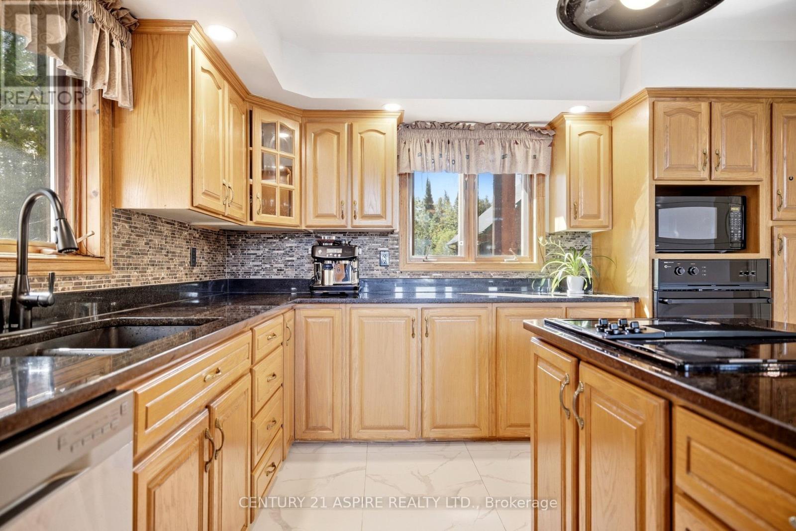 800 Forest Park Road, Laurentian Valley, ON