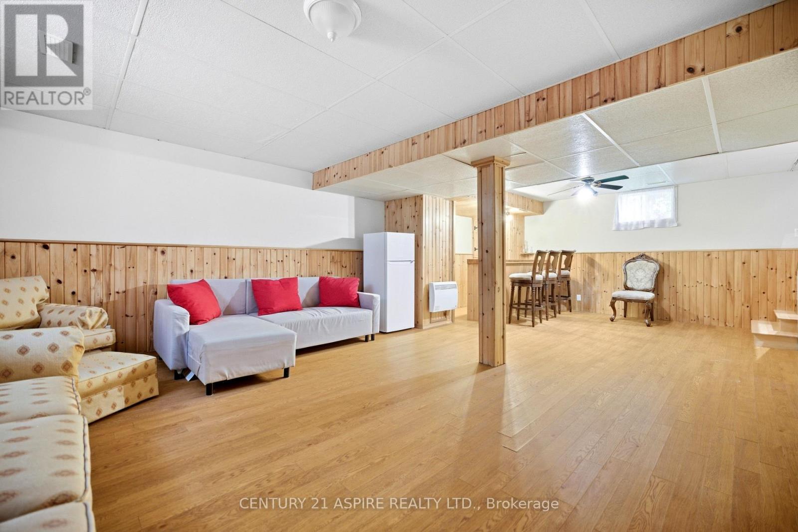 Includes a dry bar. - 800 Forest Park Road, Laurentian Valley, ON