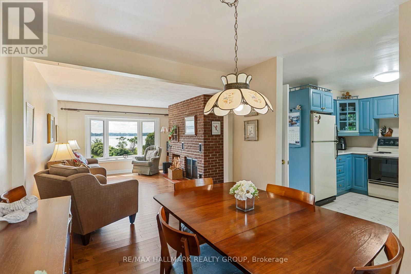 22 St Lawrence Court, Augusta, ON