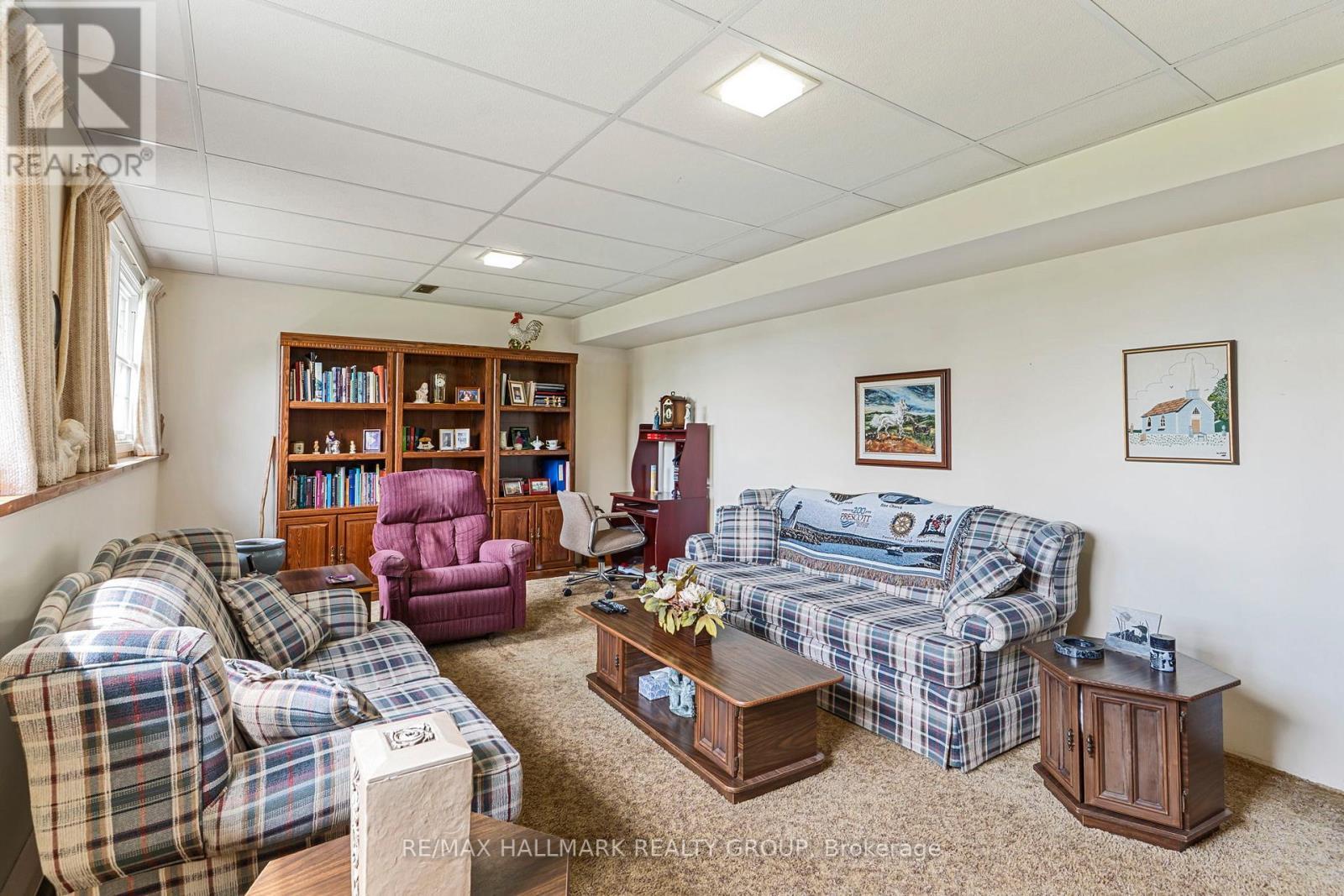 22 St Lawrence Court, Augusta, ON