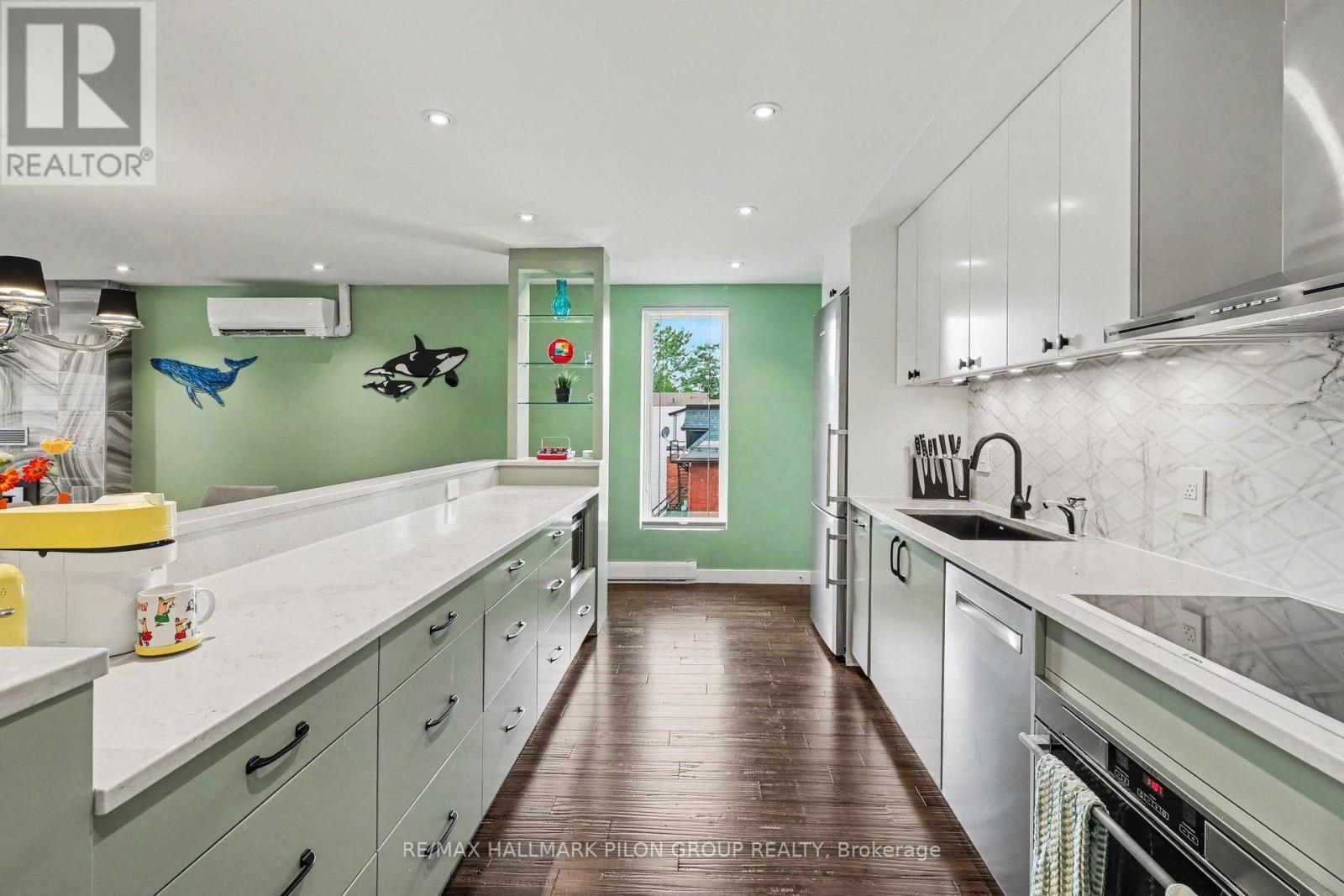 5 - 96 Frank Street, Ottawa, ON
