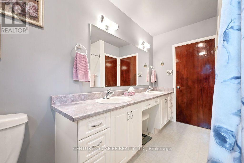 13 Herman Street, Petawawa, ON