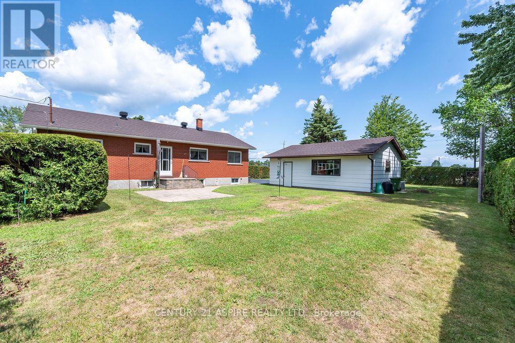 13 Herman Street, Petawawa, ON