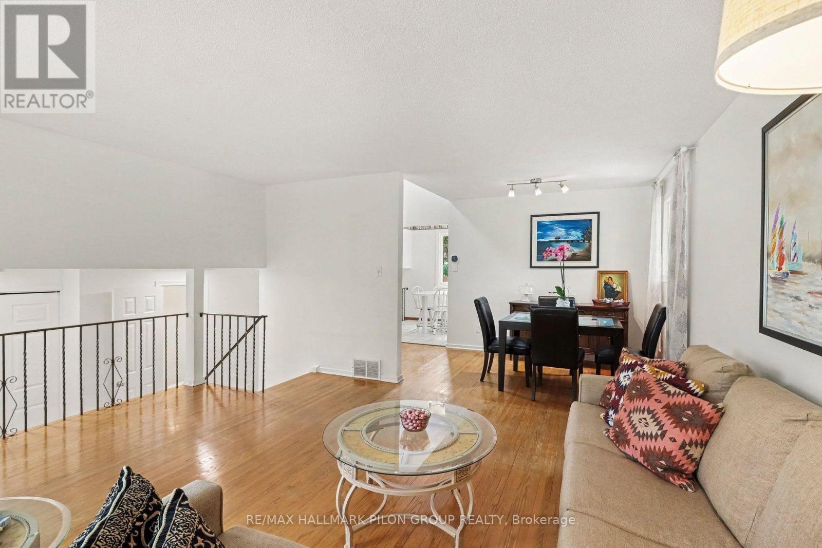 16 Eastpark Drive, Ottawa, ON