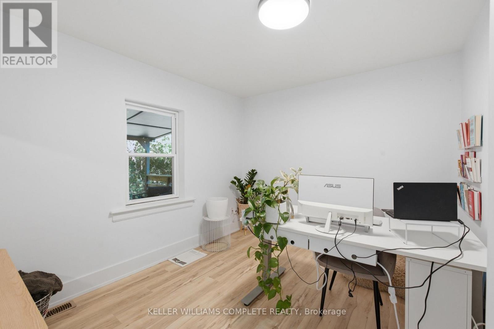 409 Ontario Street, Grimsby (Grimsby Beach), ON