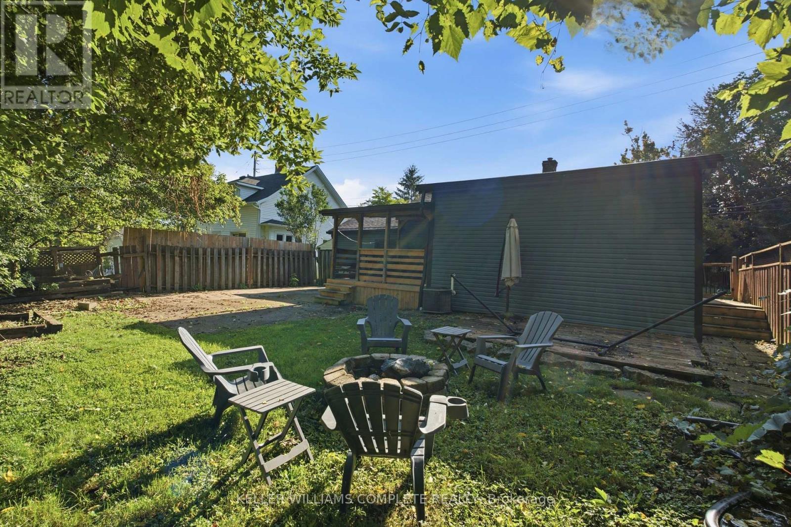 409 Ontario Street, Grimsby (Grimsby Beach), ON