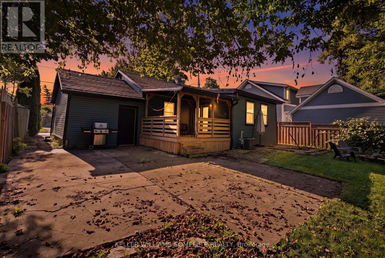 409 Ontario Street, Grimsby (Grimsby Beach), ON