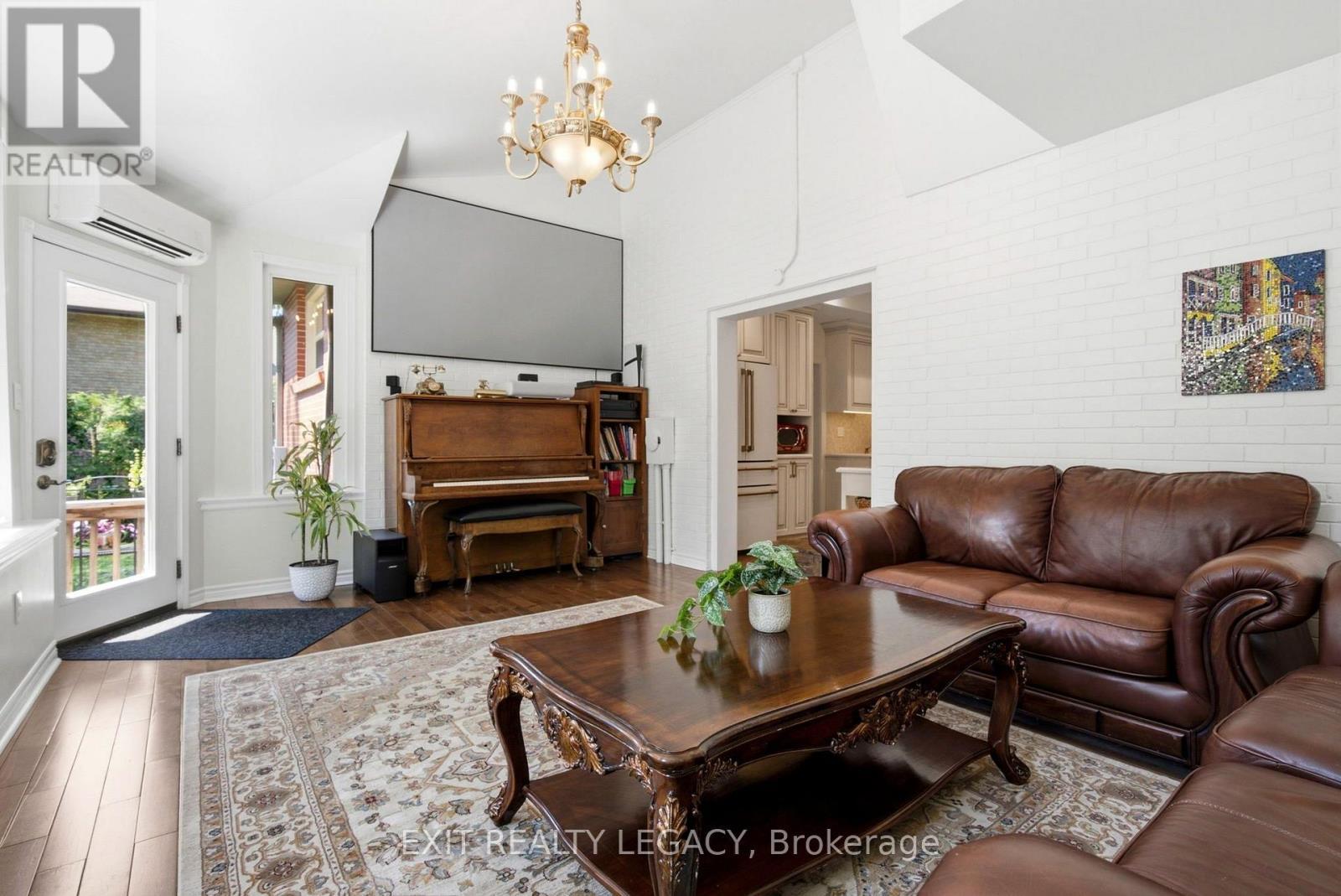Large sunroom w/ home theatre projection system - 126 Temperance Street, Aurora, ON