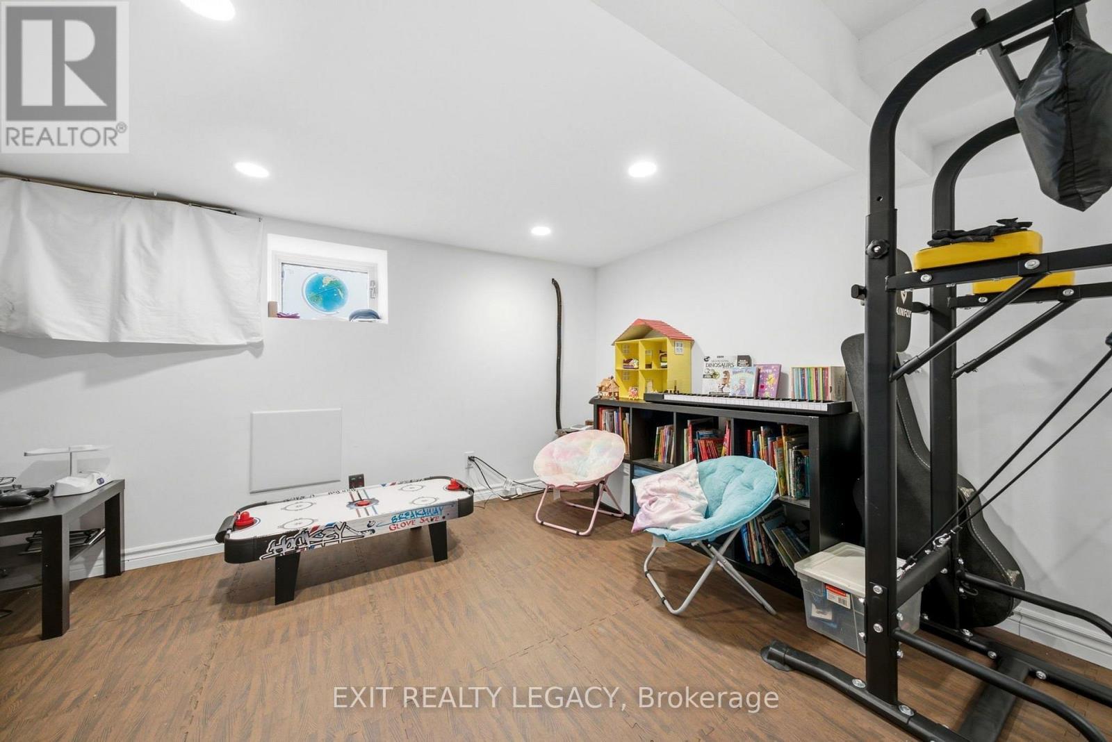 Basement playroom - 126 Temperance Street, Aurora, ON