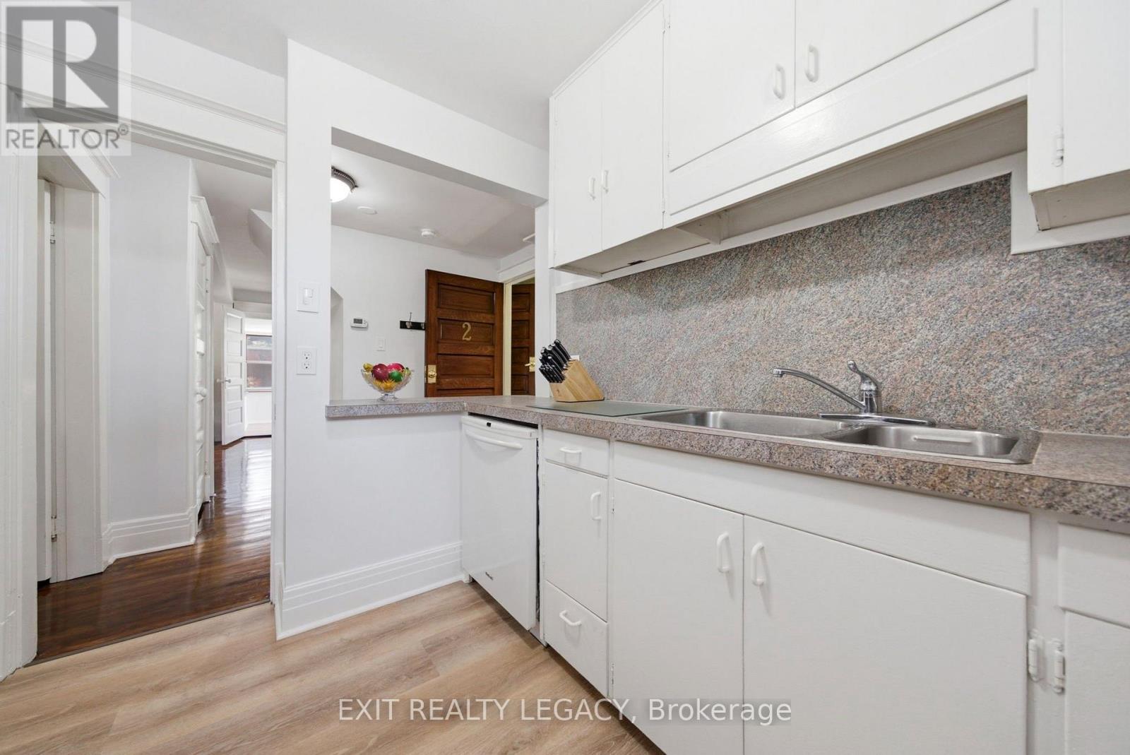 Suite 2 kitchen - 126 Temperance Street, Aurora, ON