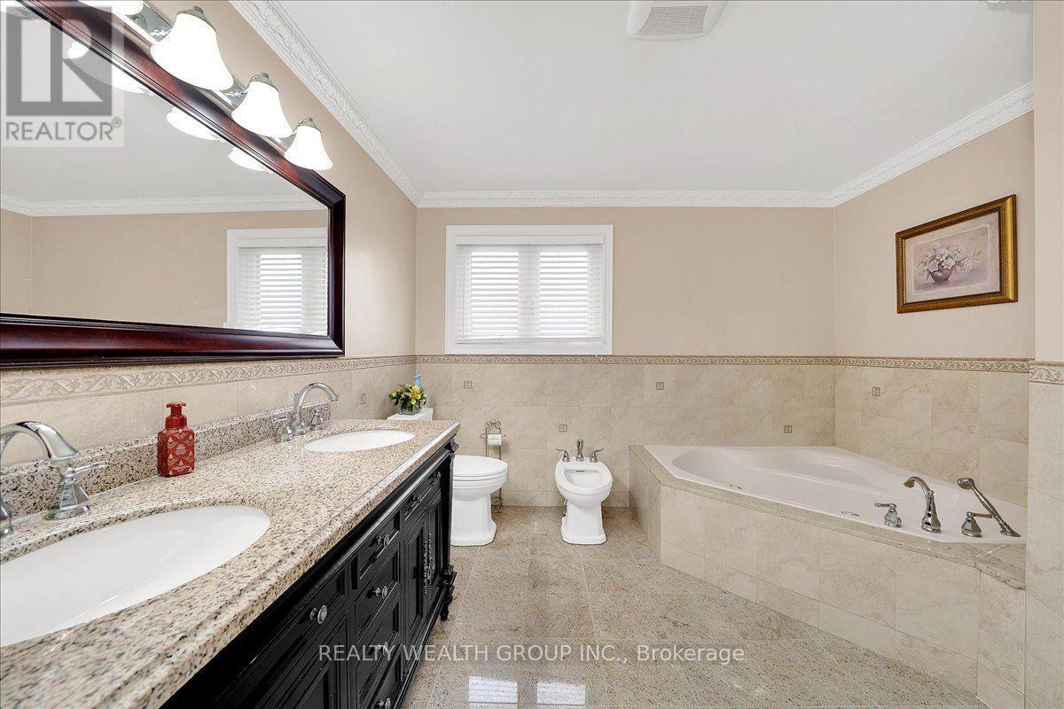 1576 Saugeen Drive, Pickering, ON