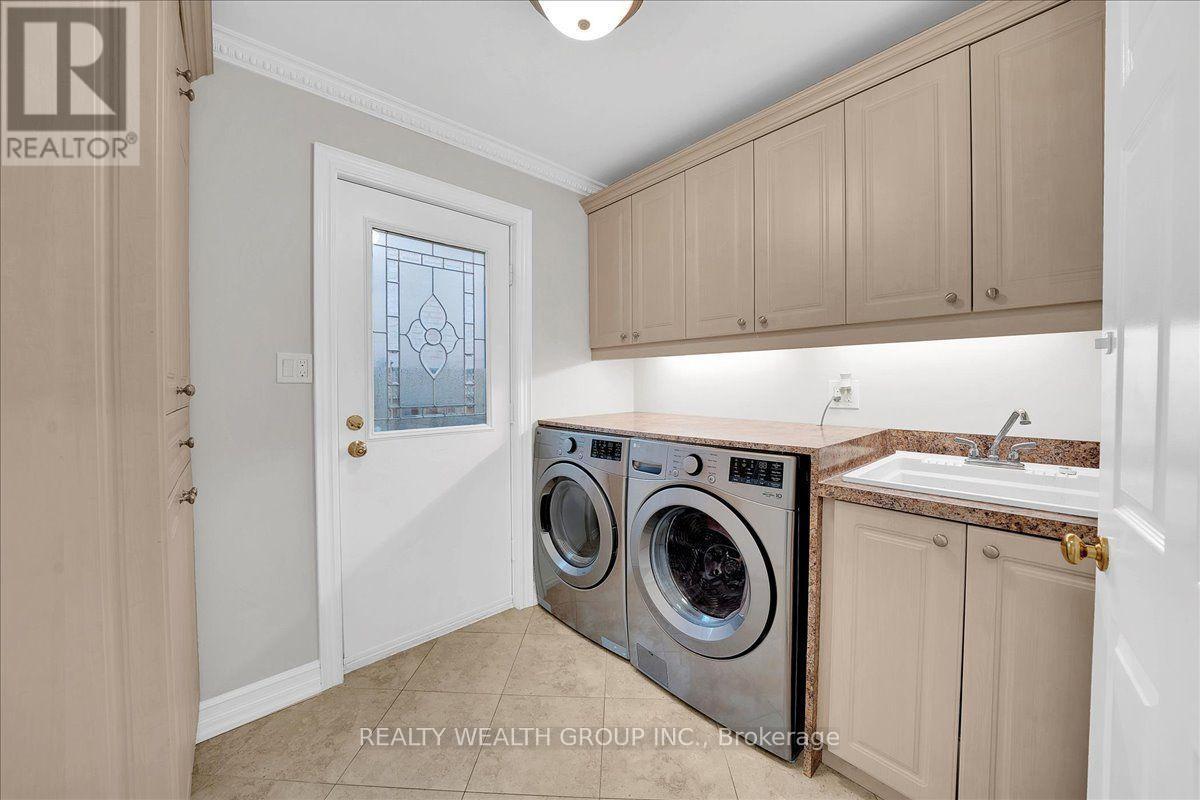1576 Saugeen Drive, Pickering, ON