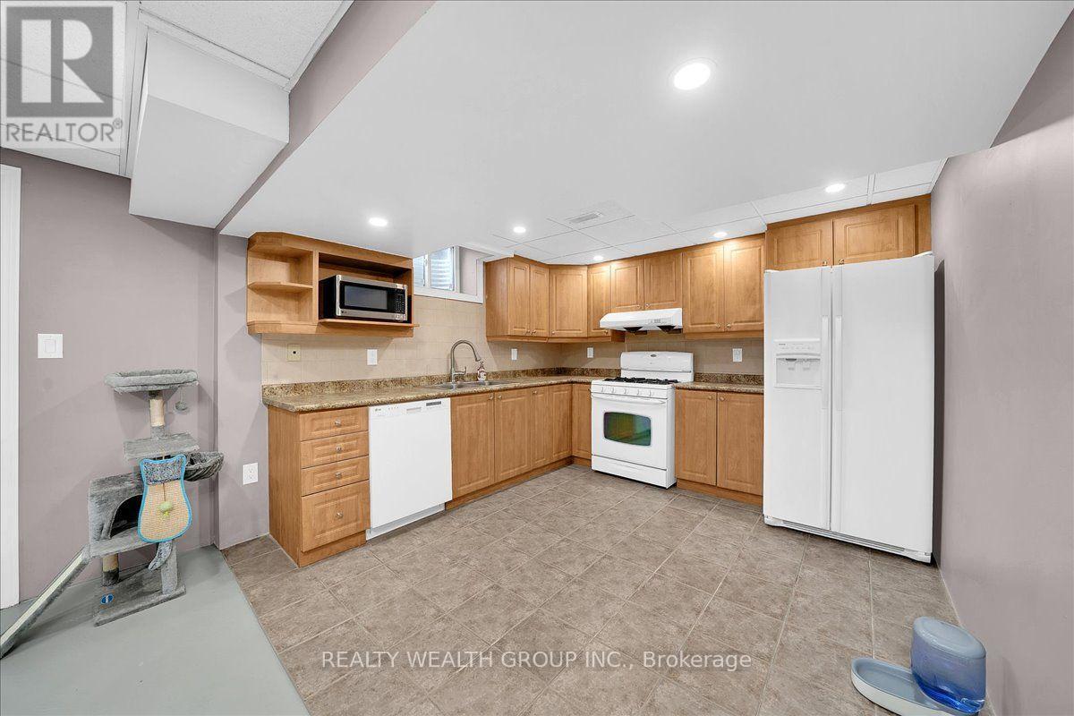 1576 Saugeen Drive, Pickering, ON