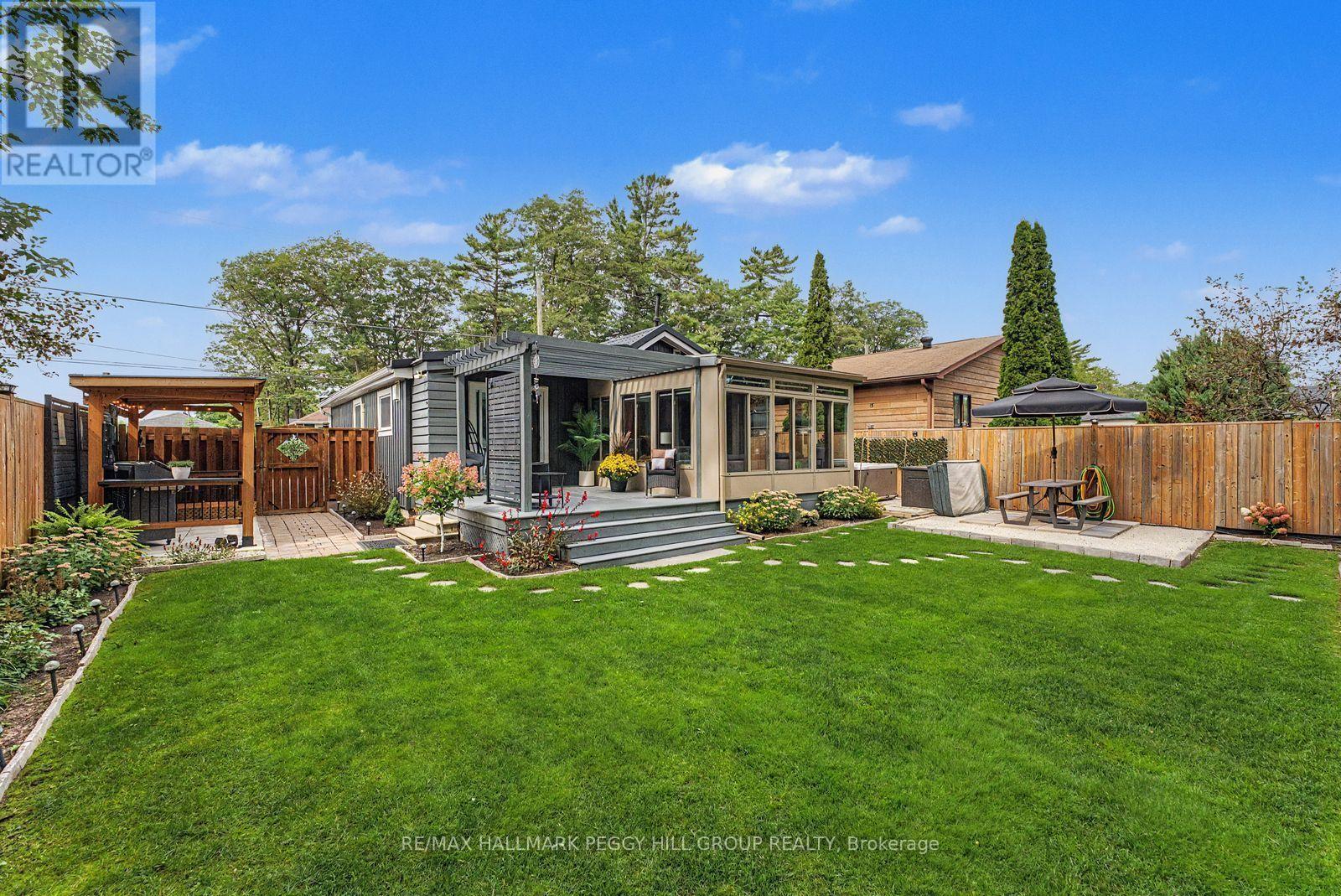 41 Laidlaw Street, Wasaga Beach, ON