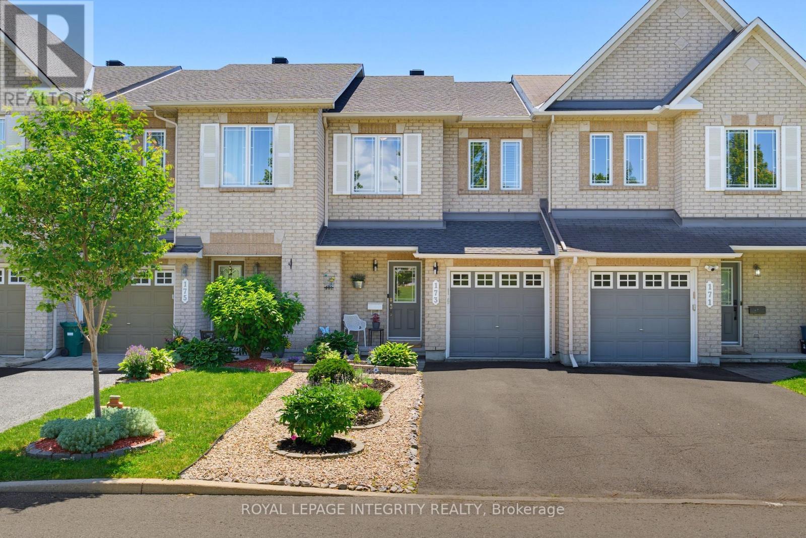 173 Silvermoon Crescent, Ottawa, ON