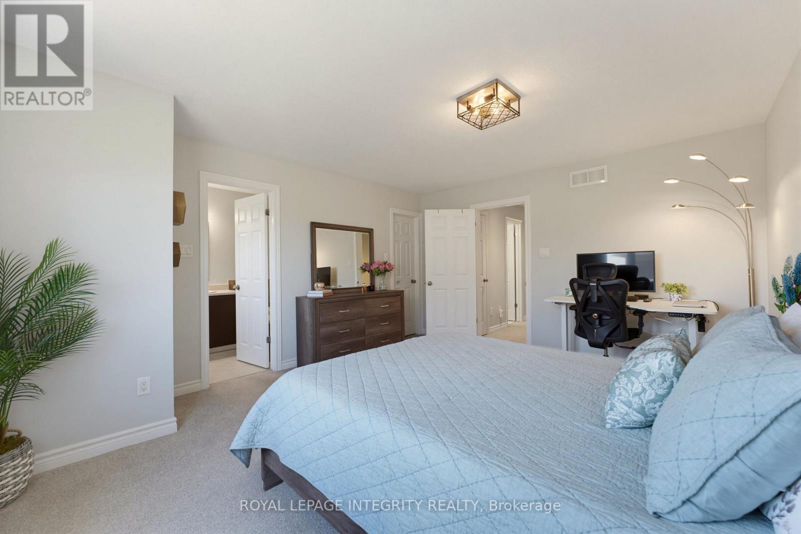 173 Silvermoon Crescent, Ottawa, ON
