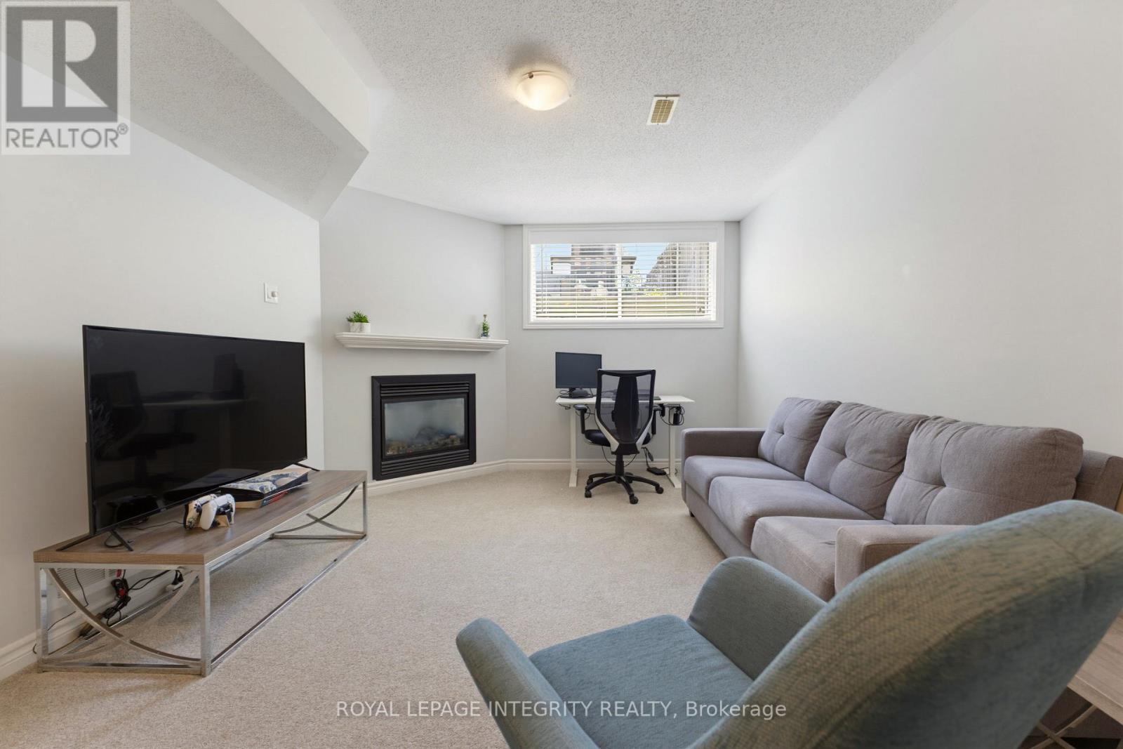 173 Silvermoon Crescent, Ottawa, ON