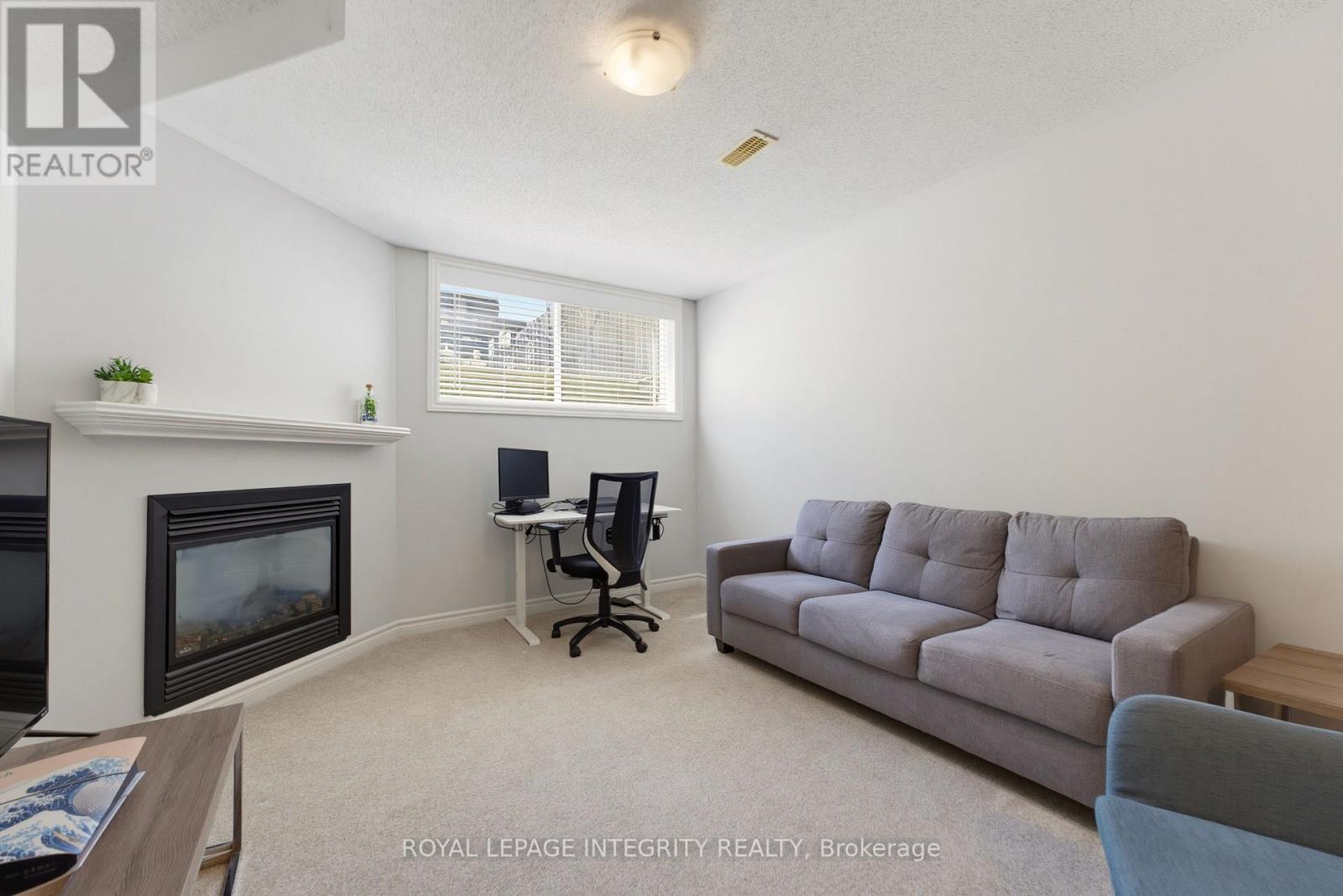 173 Silvermoon Crescent, Ottawa, ON