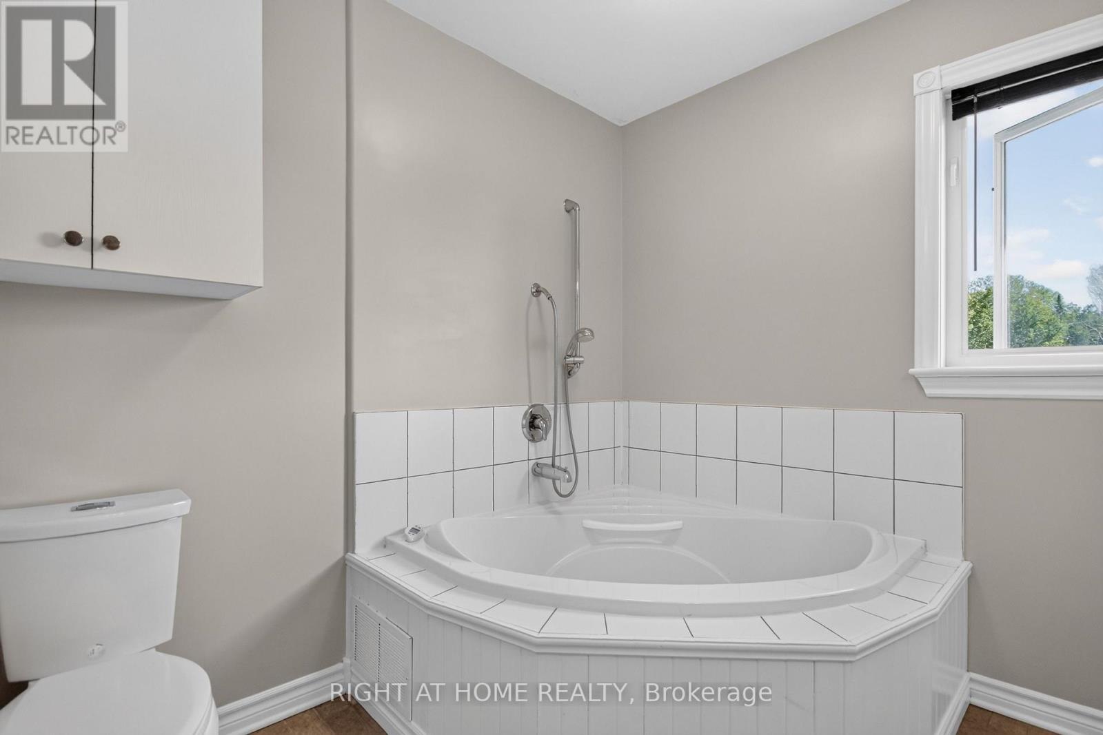3100 Klondike Road W, Ottawa, ON