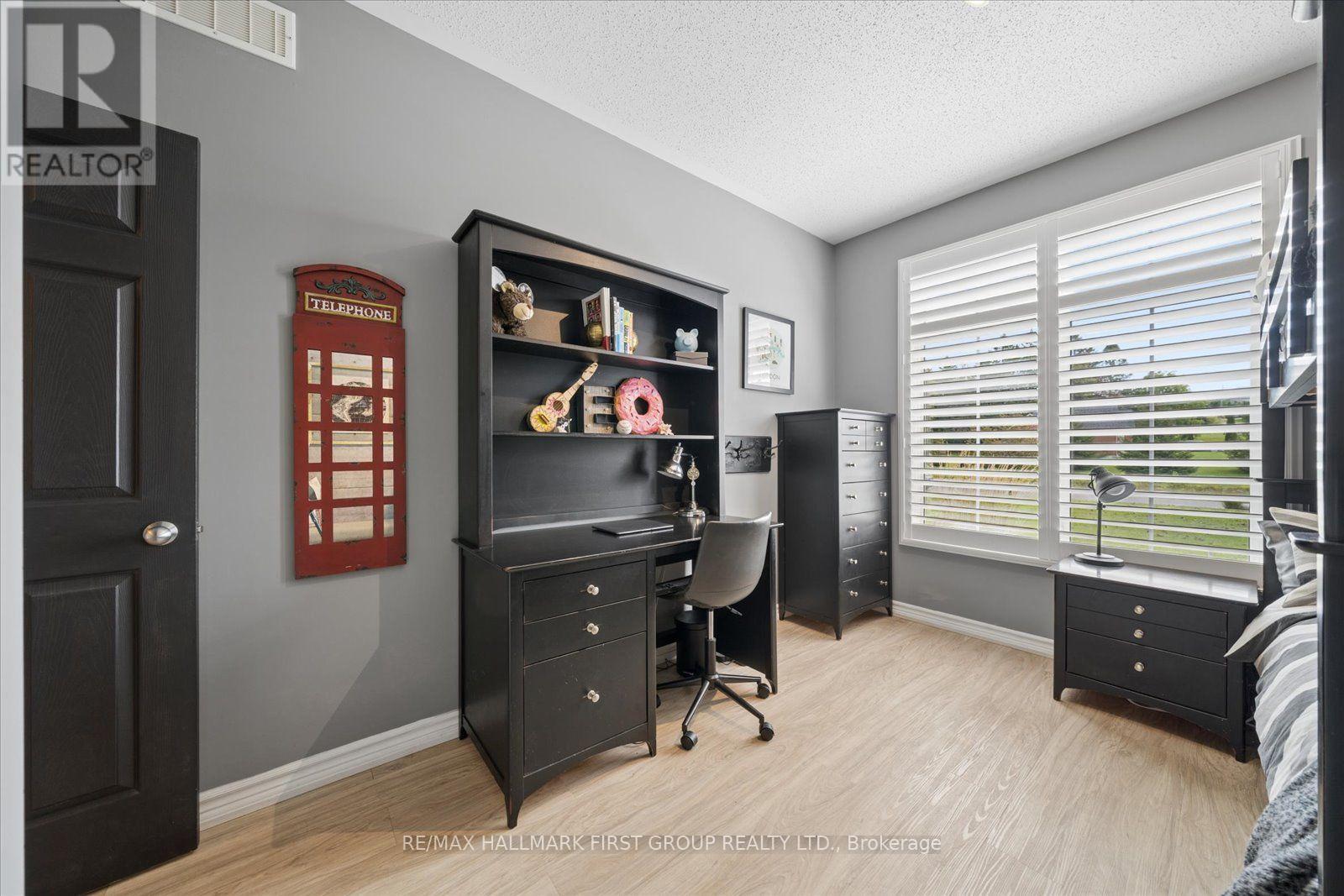 Bedroom 3 - Alternate Perspective - 33 Deerfield Drive, Hamilton Township, ON