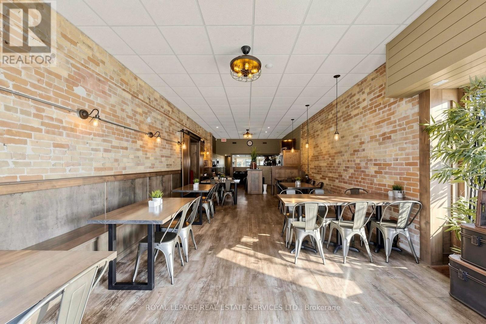 39 Arthur Street, Woolwich, ON