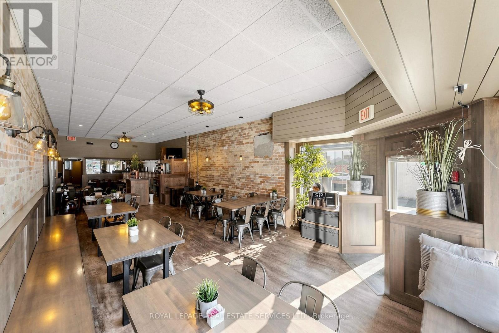 39 Arthur Street, Woolwich, ON
