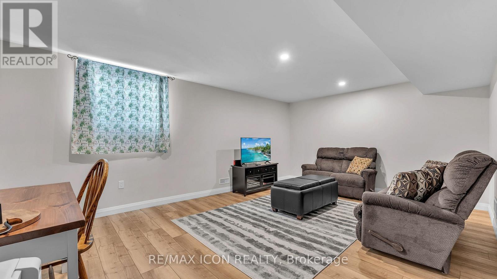 25 - 17 Nicholson Street, Lucan Biddulph (Lucan), ON