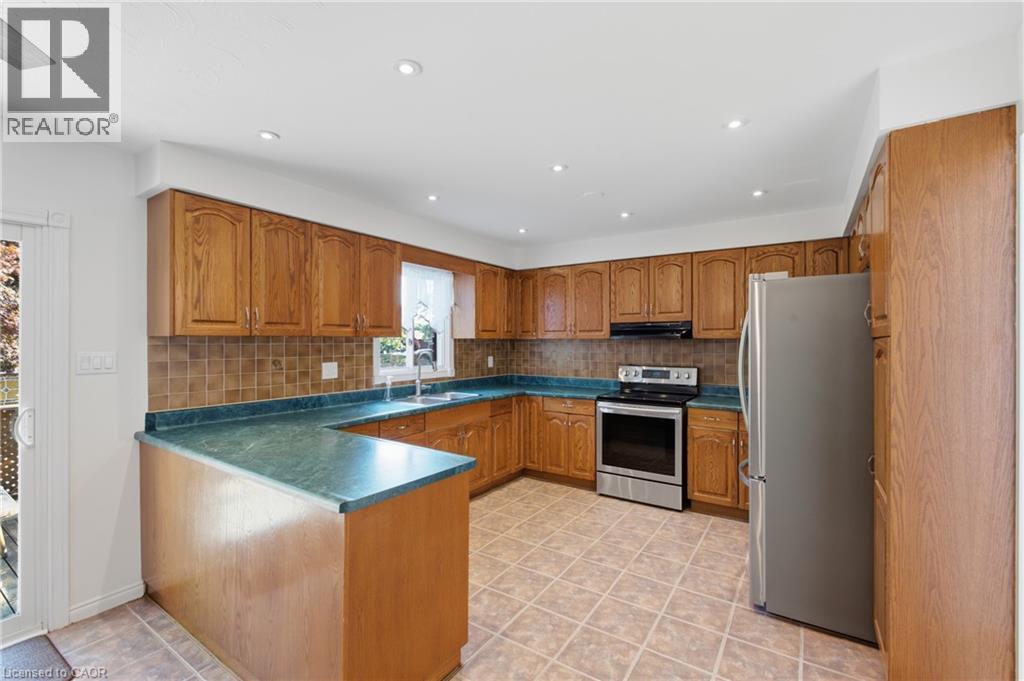 102 Trenholme Crescent, Hamilton, ON