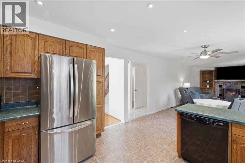 102 Trenholme Crescent, Hamilton, ON